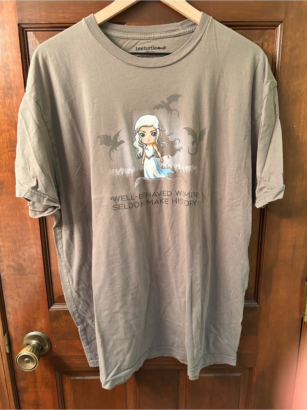 Teeturtle Unisex Gray Graphic Tee - 'Well-Behaved Women'. Size 2XL